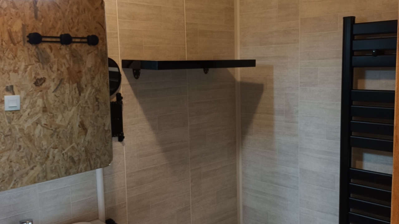 Photo of Bathroom in Saint-Hilaire-sur-Yerre