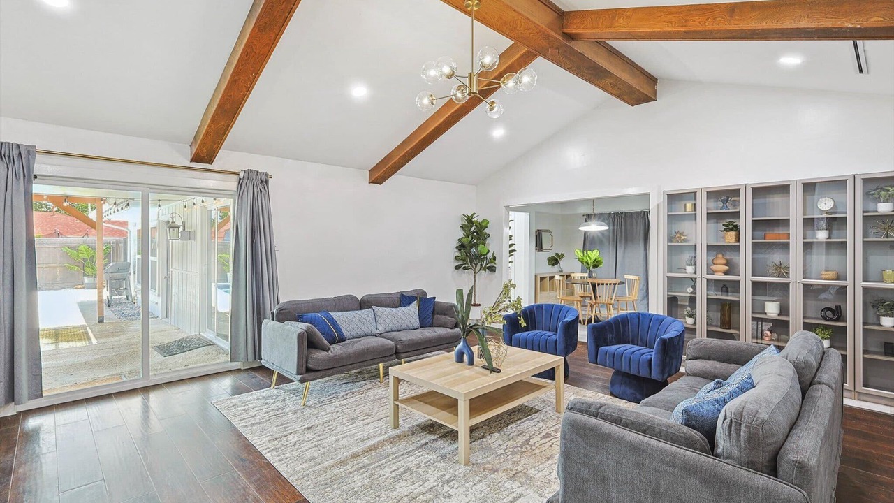 Photo of Livingroom in DeSoto
