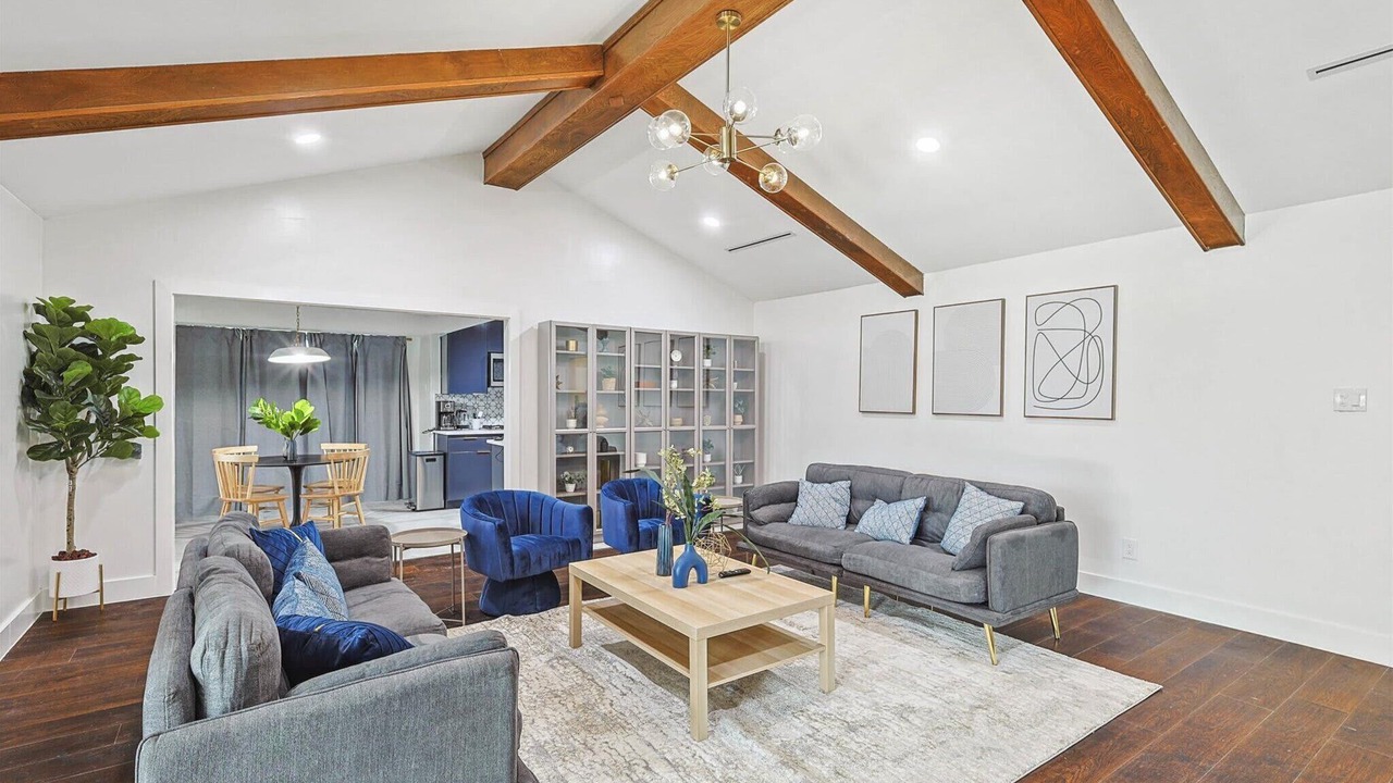 Photo of Livingroom in DeSoto