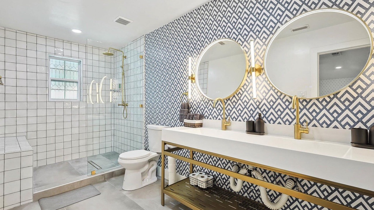 Photo of Bathroom in DeSoto