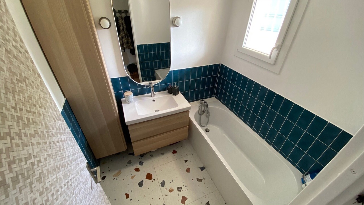 Photo of Bathroom in Saint-Aunes