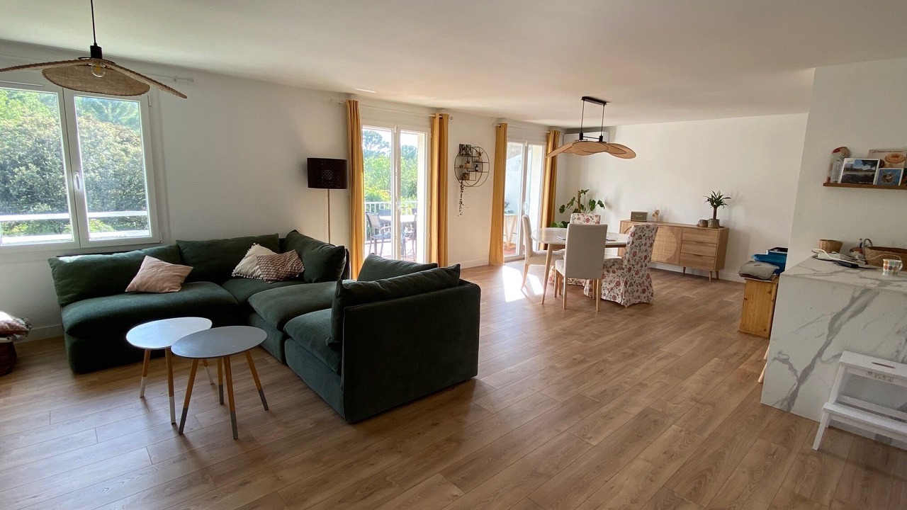 Photo of Livingroom in Saint-Aunes