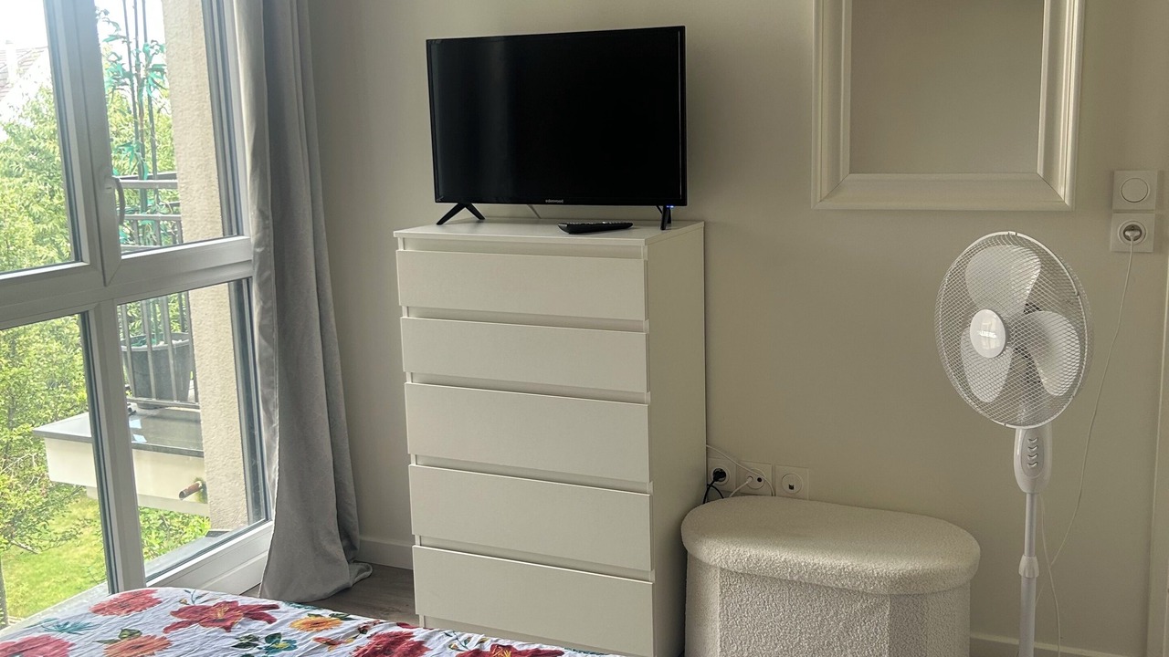 Photo of Bedroom in Le Blanc-Mesnil