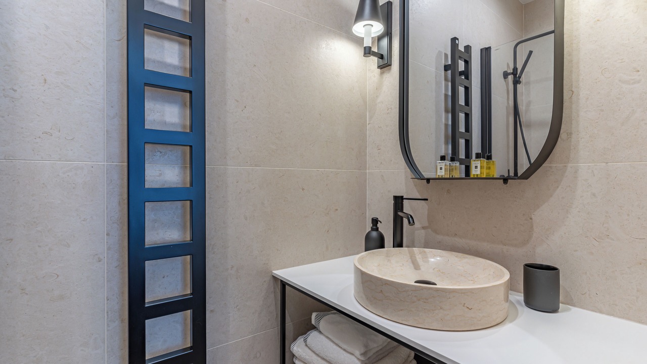 Photo of Bathroom in Porte-Dauphine