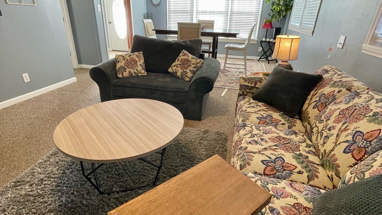 Photo of Livingroom in Van Buren