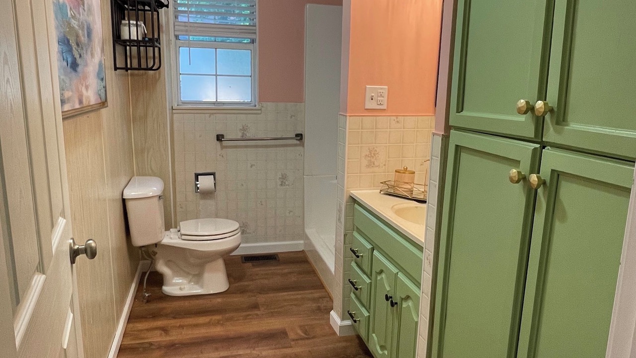 Photo of Bathroom in Van Buren