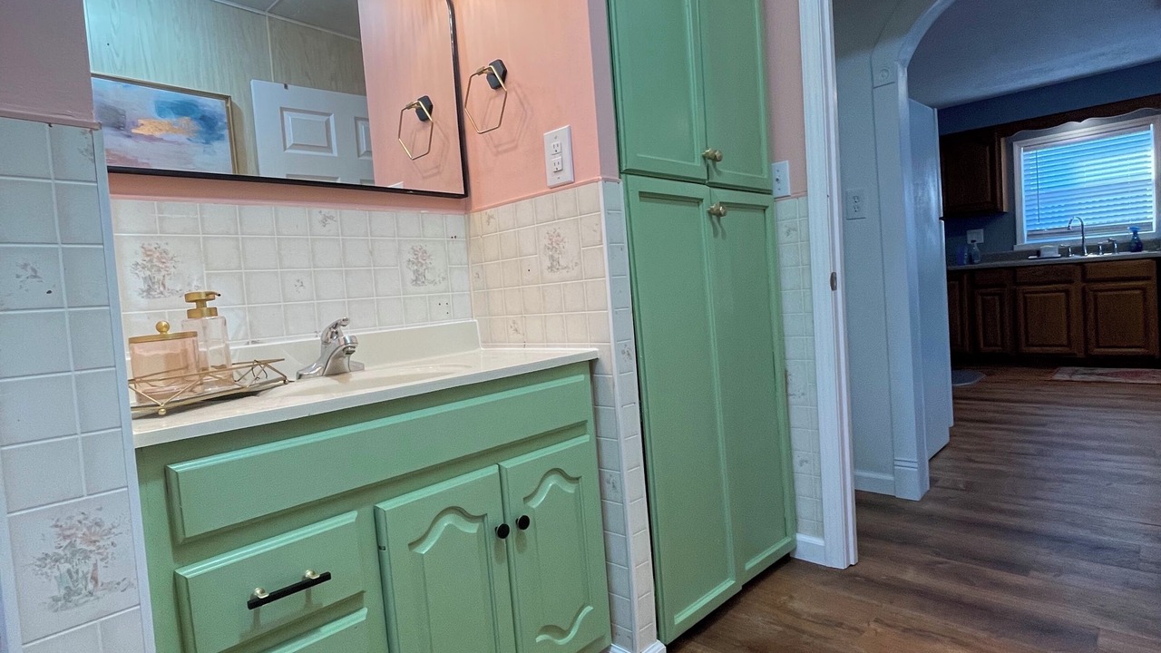 Photo of Bathroom in Van Buren