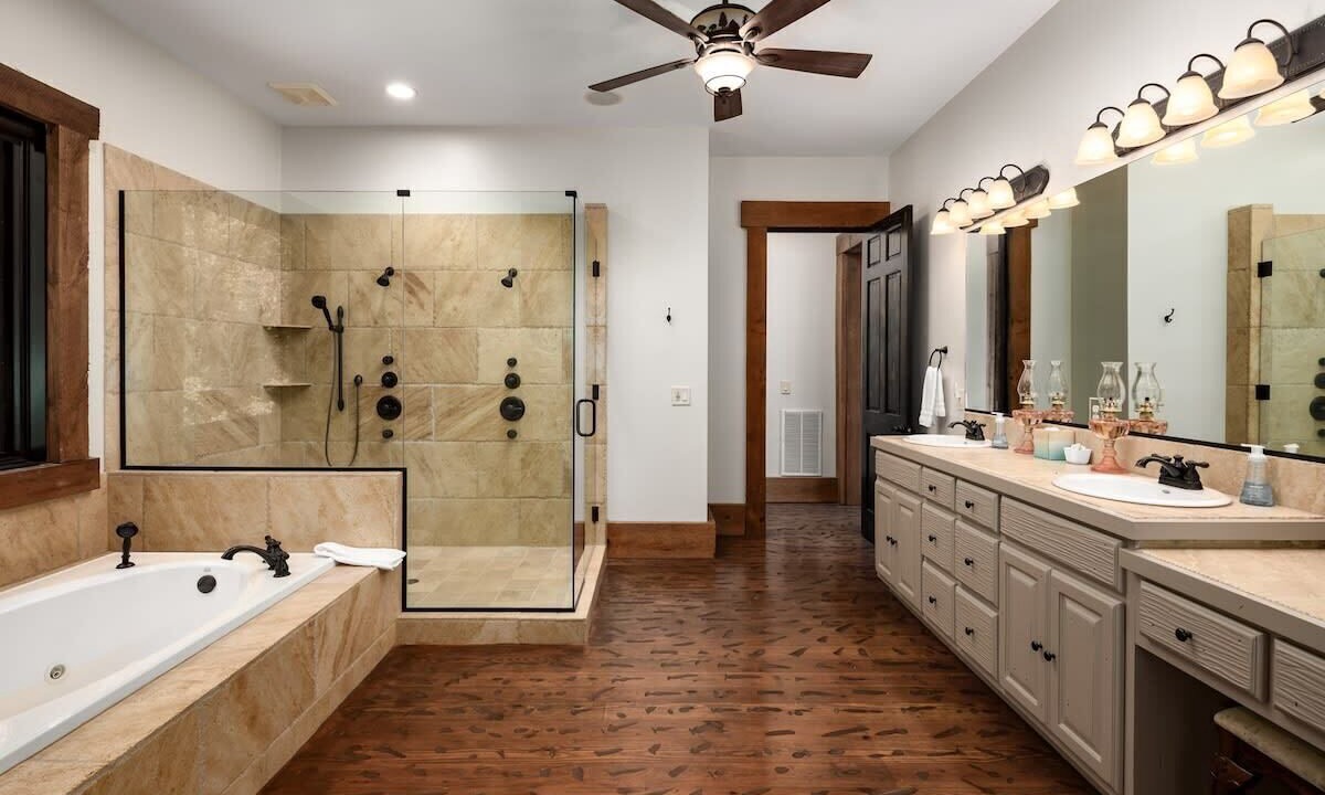 Photo of Bathroom in Helen
