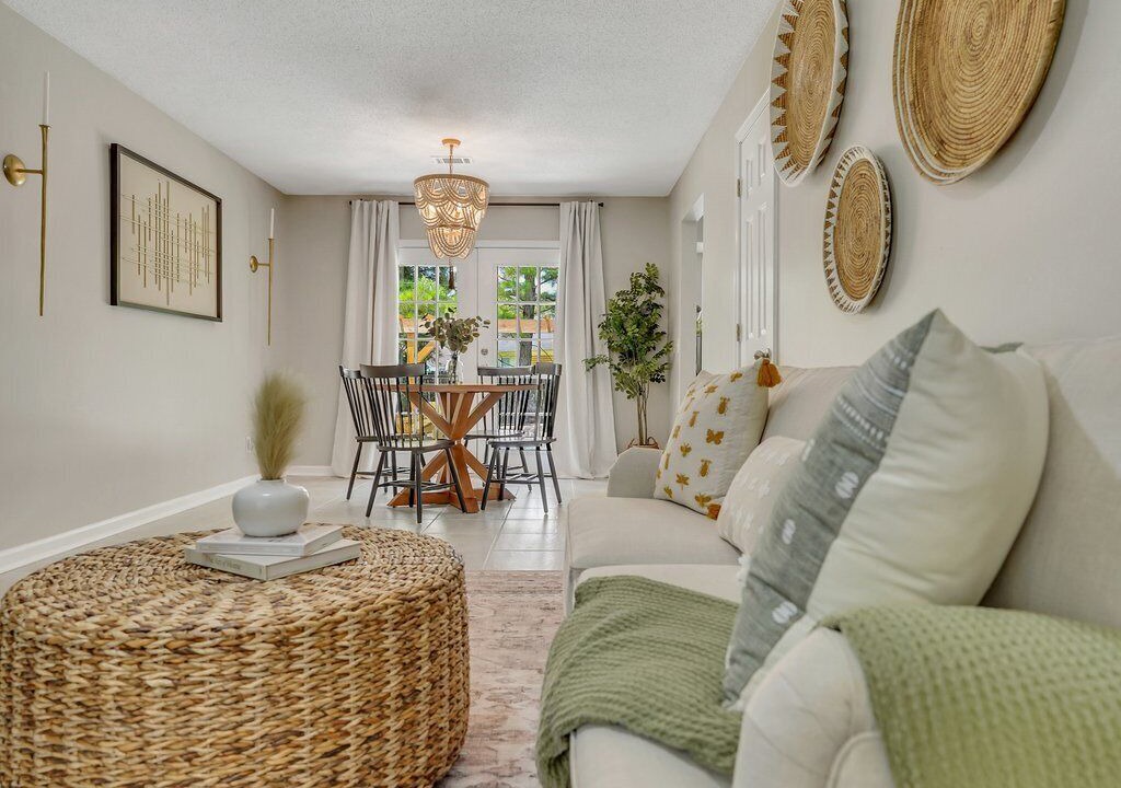 Photo of Livingroom in Pooler