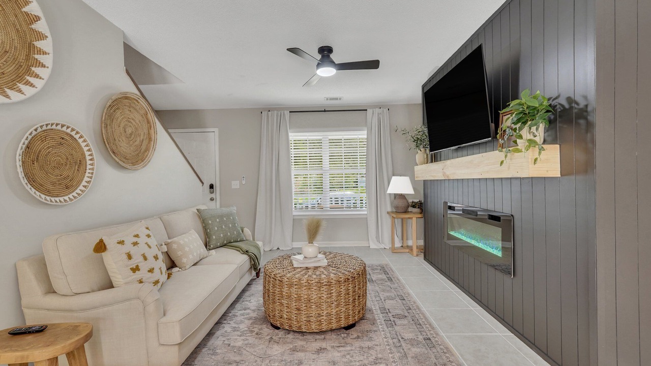 Photo of Livingroom in Pooler