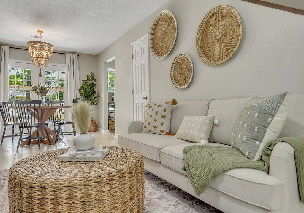 Photo of Livingroom in Pooler