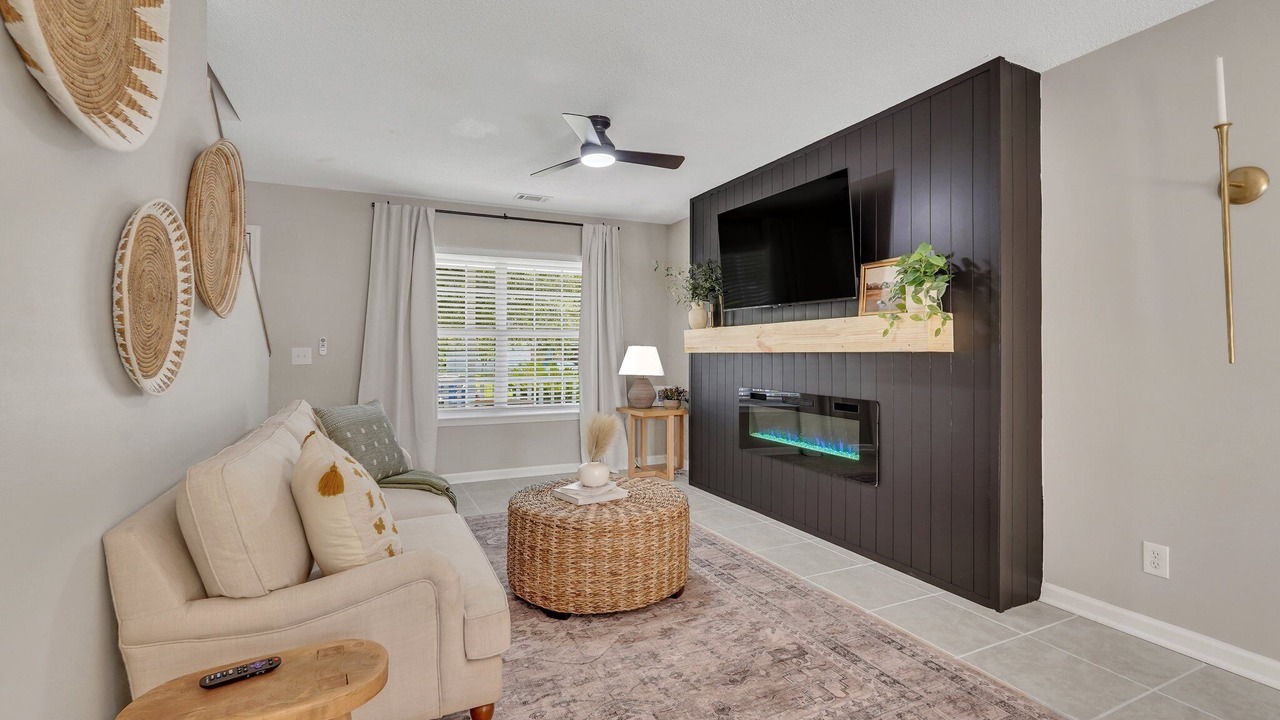 Photo of Livingroom in Pooler