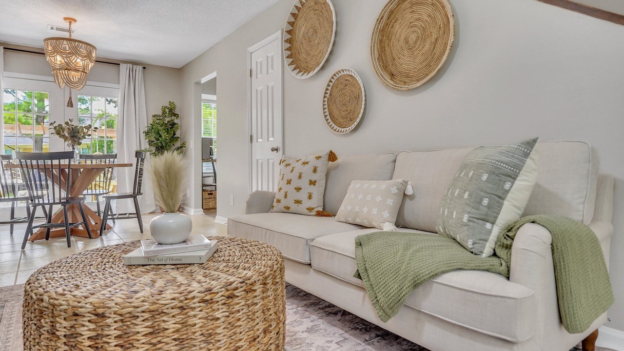 Photo of Livingroom in Pooler
