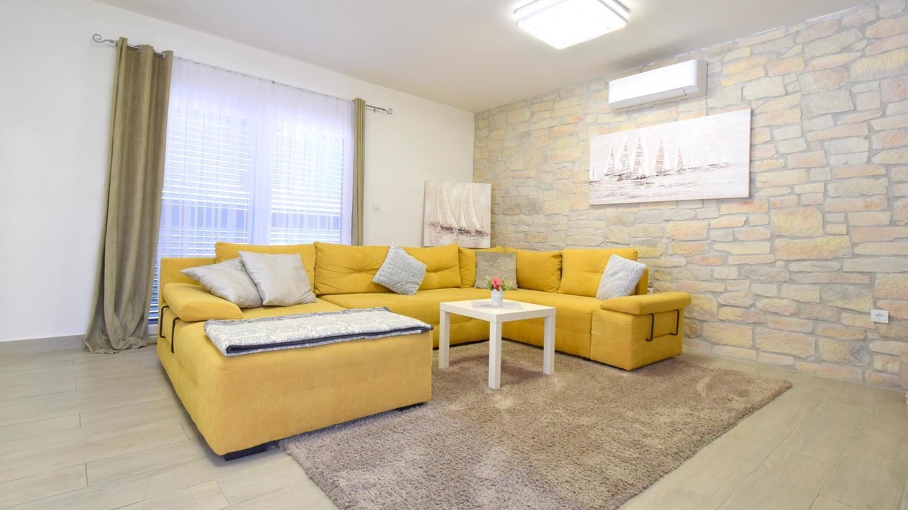 Photo of Livingroom in Vantacici