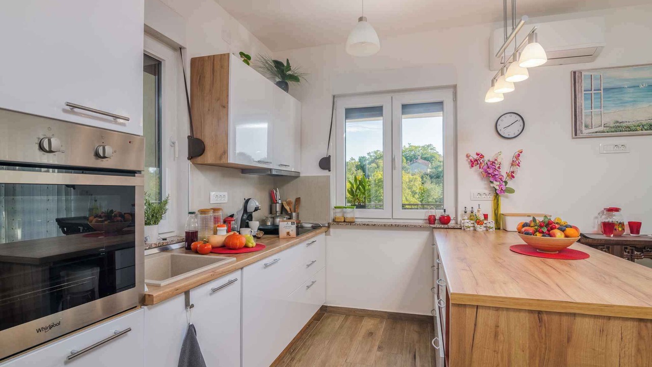 Photo of Kitchen in Gabonjin