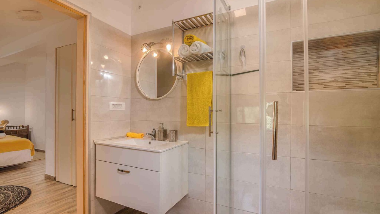 Photo of Bathroom in Gabonjin
