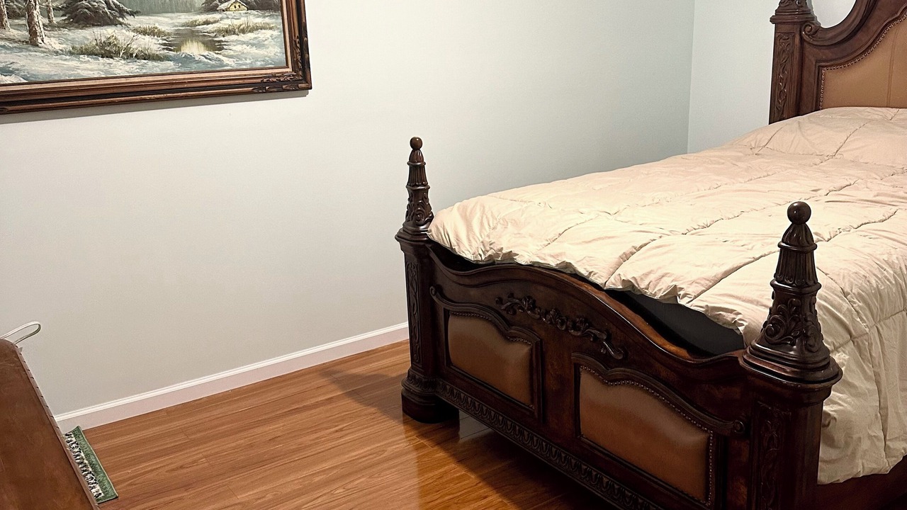 Photo of Bedroom in Roxbury