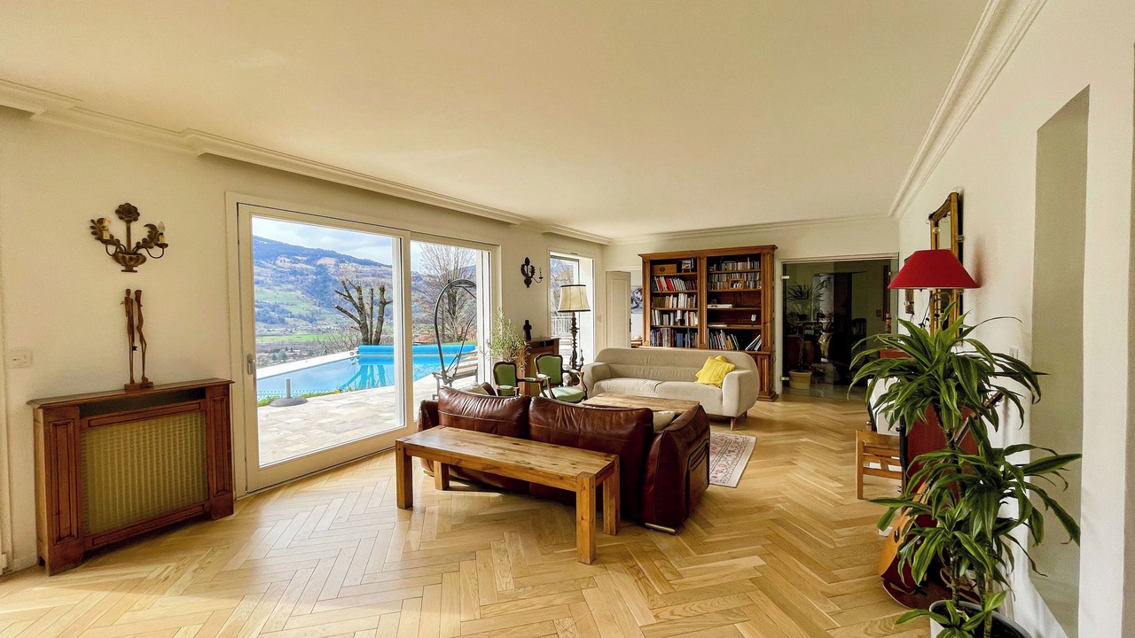 Photo of Others in Passy