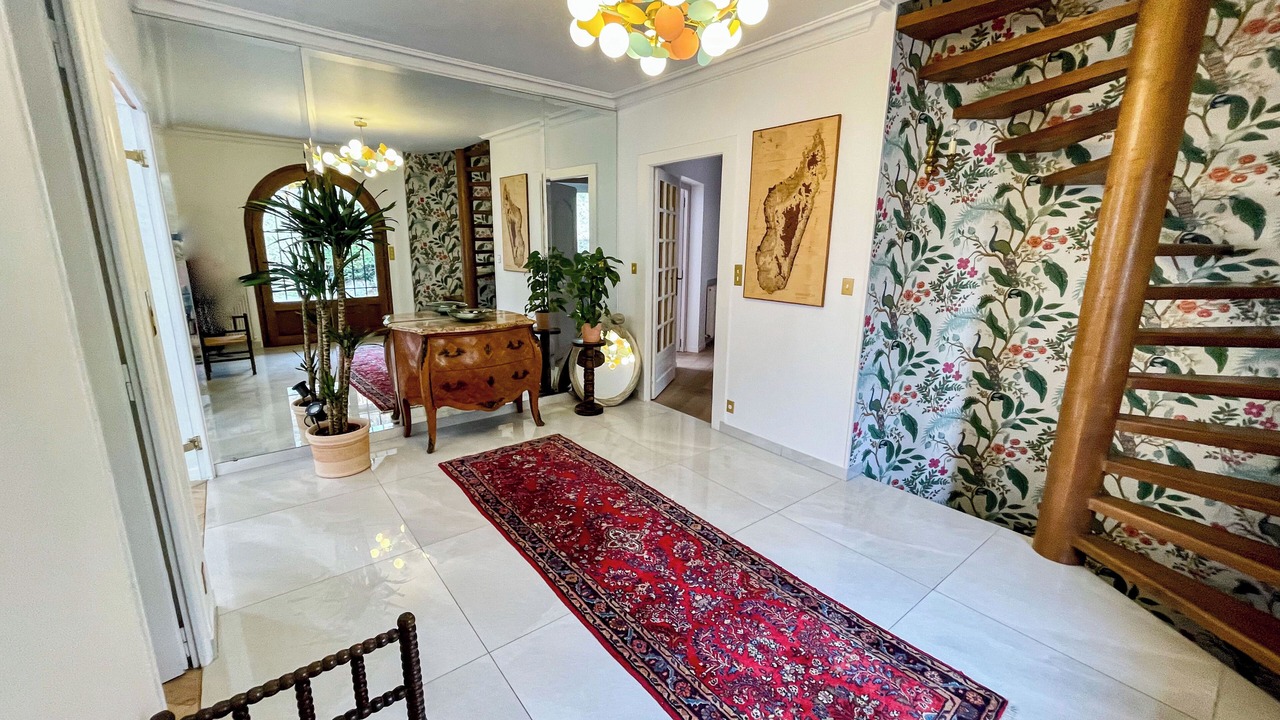 Photo of Others in Passy