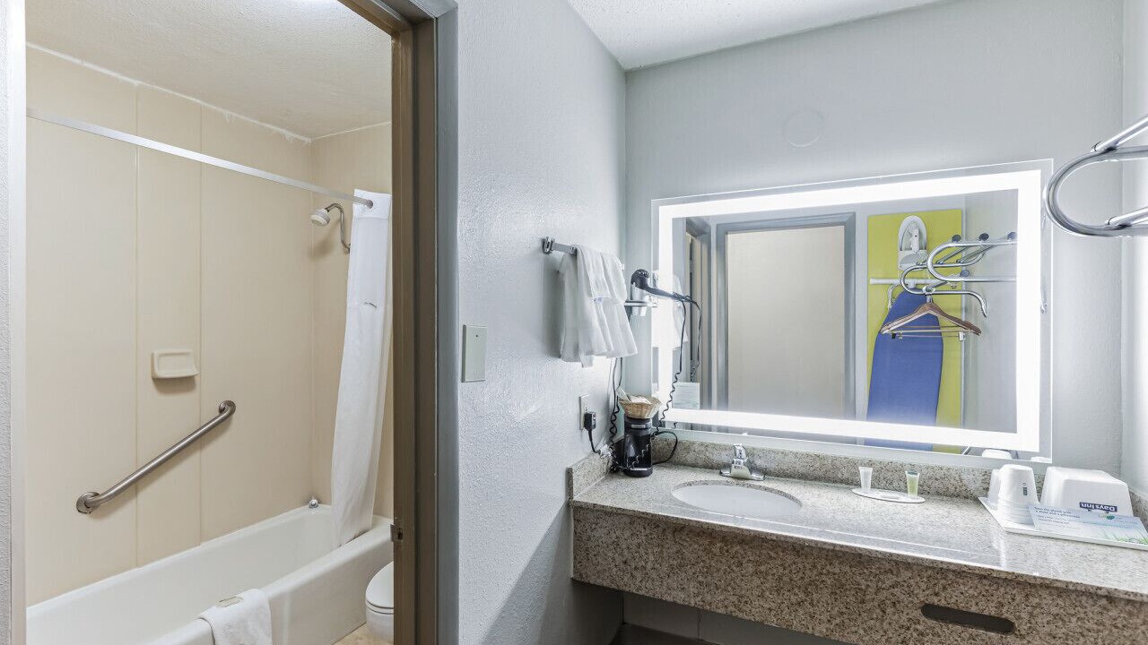 Photo of Bathroom in Hollins