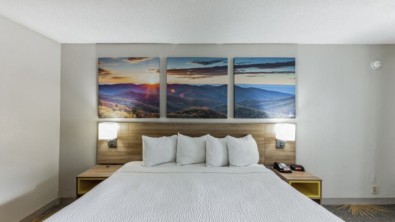 Photo of Bedroom in Hollins