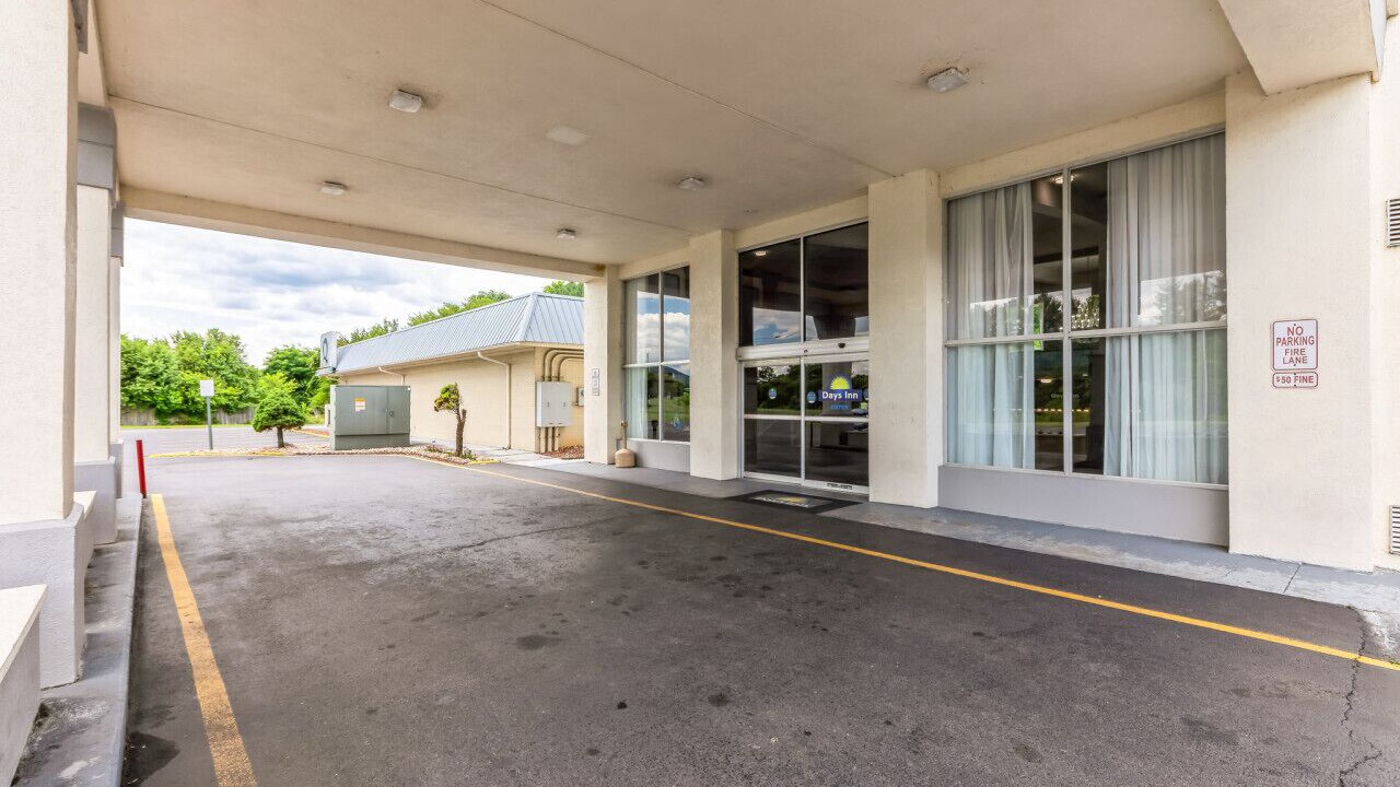 Photo of Outdoor in Hollins