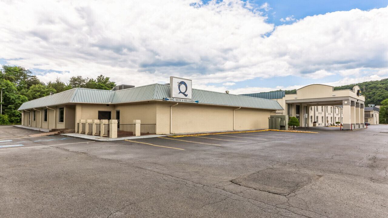 Photo of Outdoor in Hollins