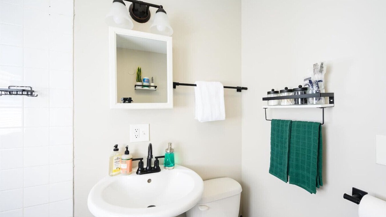 Photo of Bathroom in North Lawndale