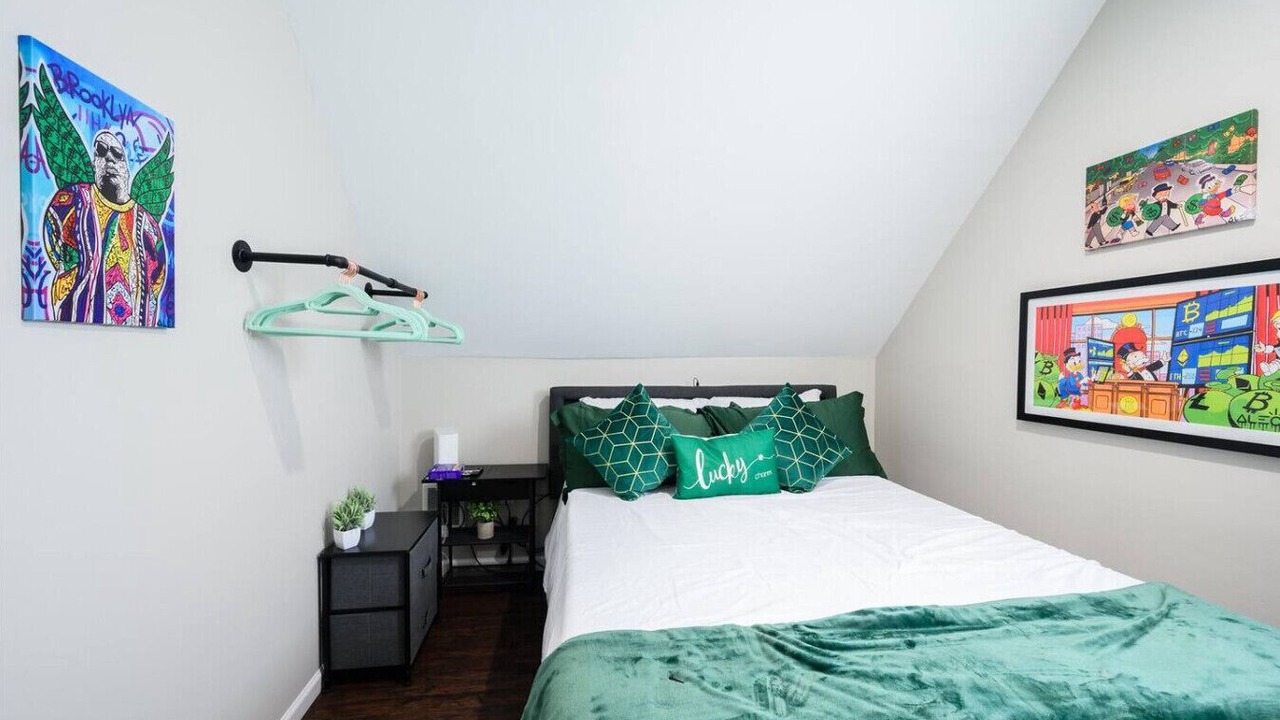 Photo of Bedroom in North Lawndale