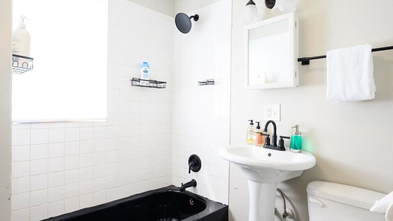 Photo of Bathroom in North Lawndale