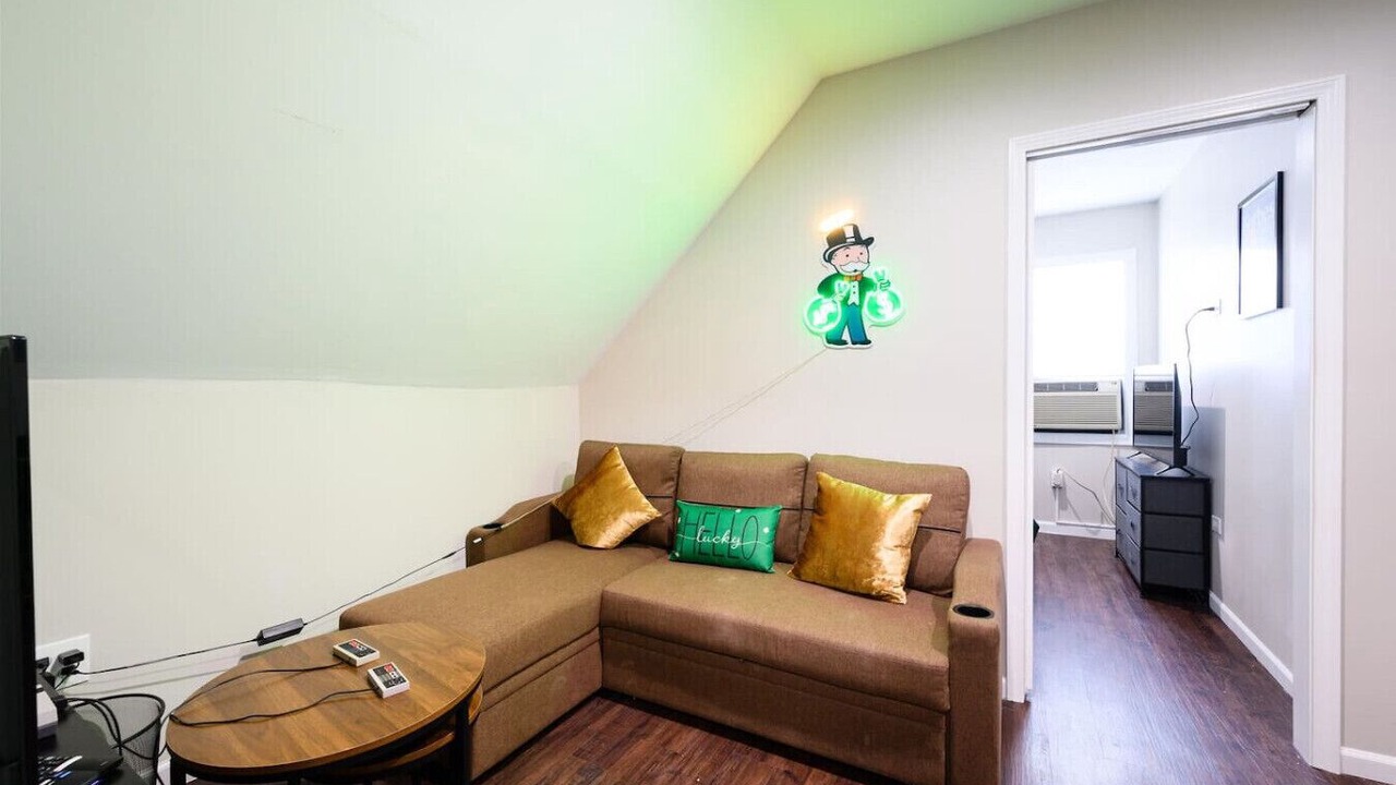 Photo of Livingroom in North Lawndale