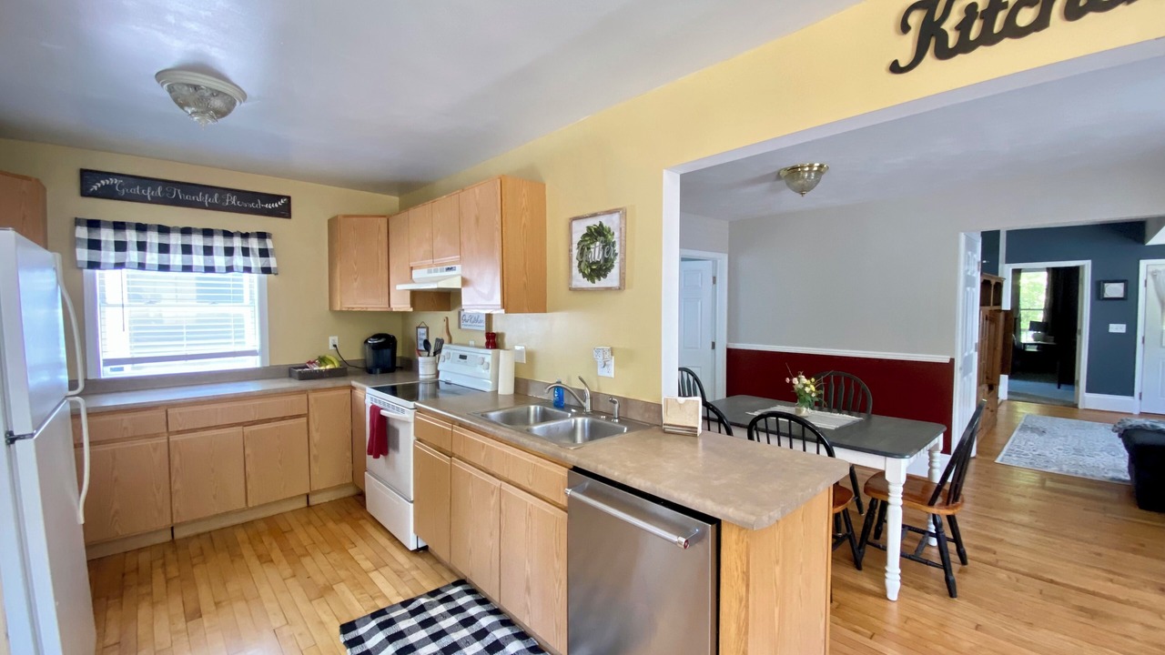 Photo of Kitchen in Adrian