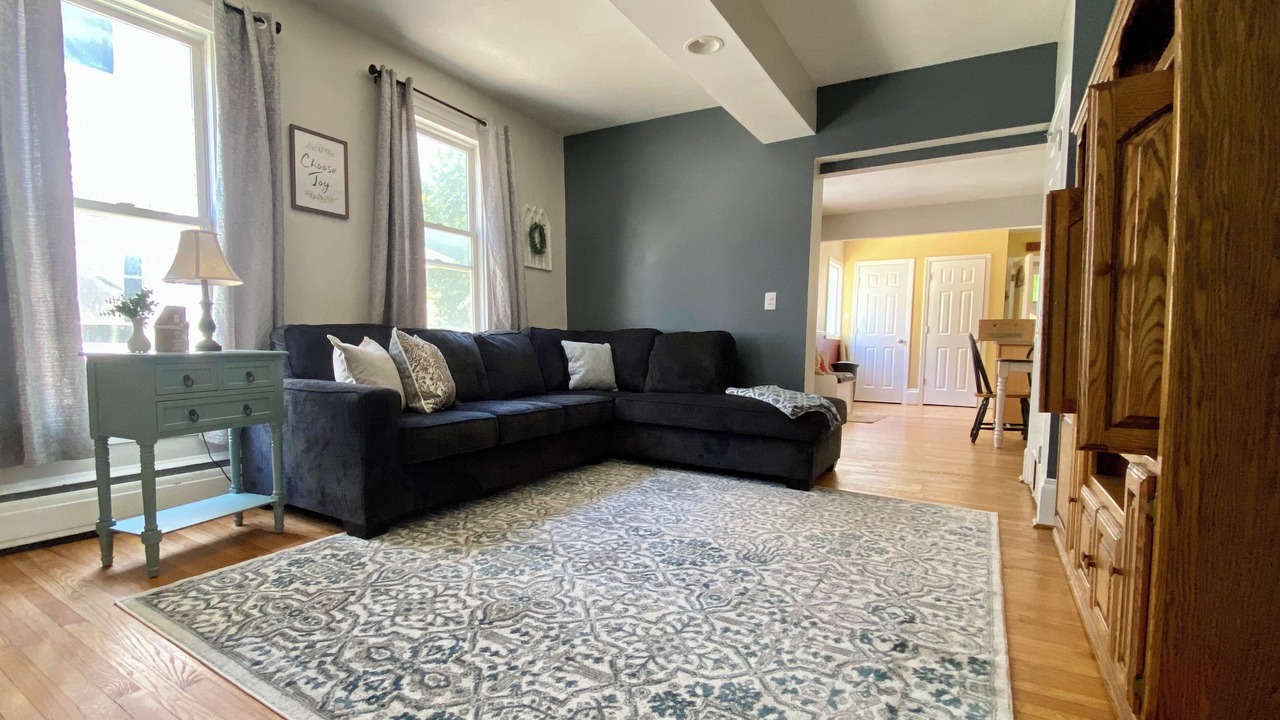 Photo of Livingroom in Adrian