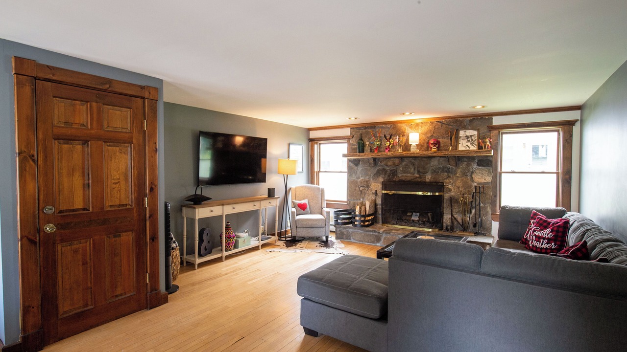 Photo of Livingroom in Jacksonville