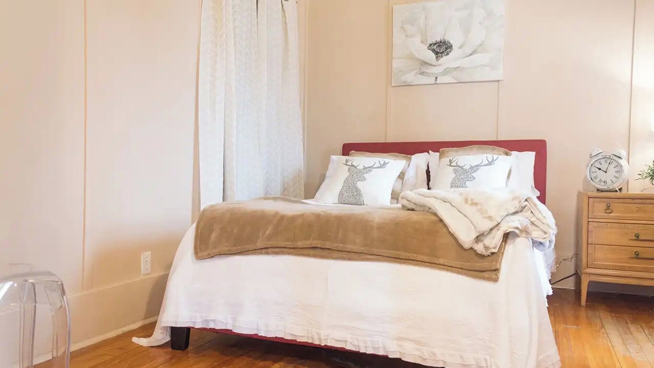 Photo of Bedroom in Smooth Rock Falls