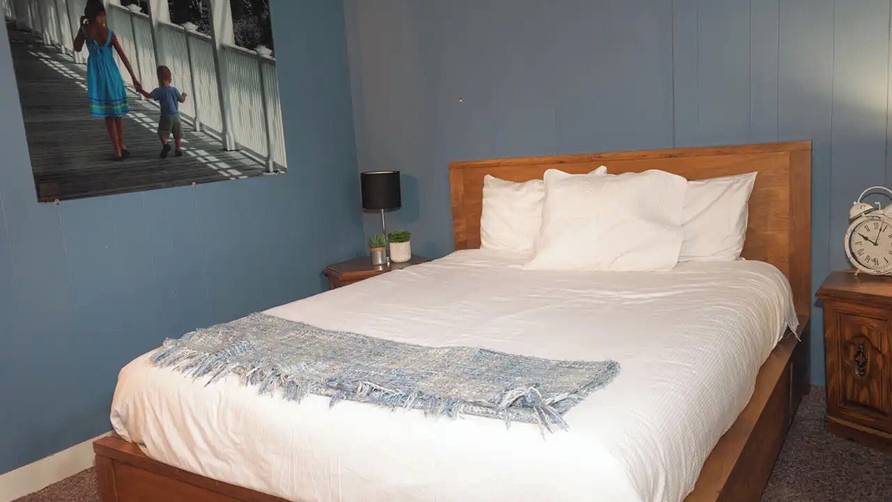 Photo of Bedroom in Smooth Rock Falls