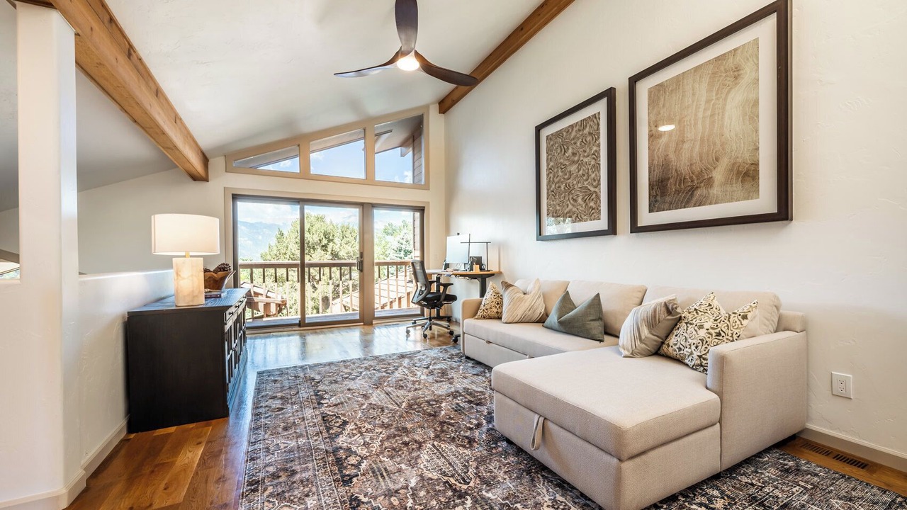 Photo of Livingroom in Kissing Camels