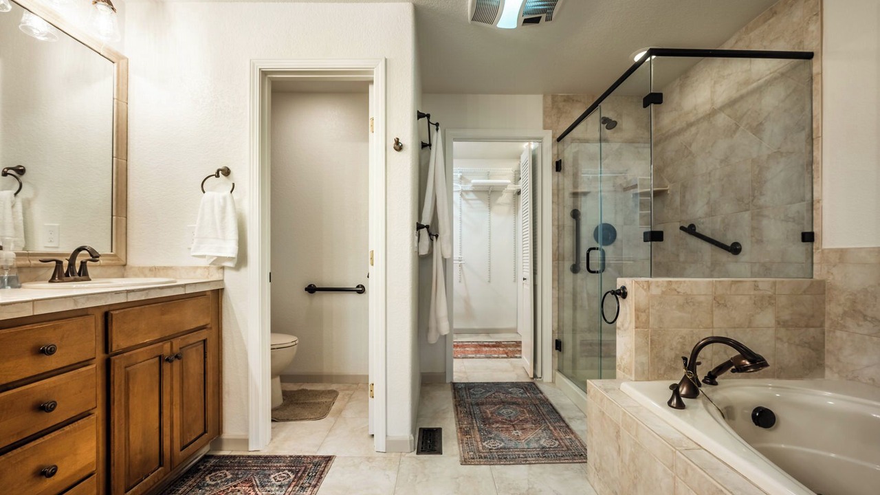 Photo of Bathroom in Kissing Camels