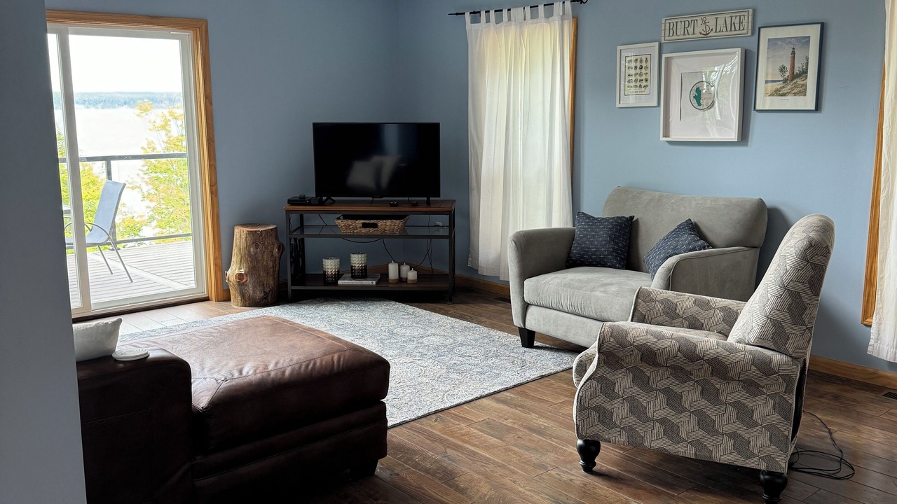 Photo of Livingroom in Alanson