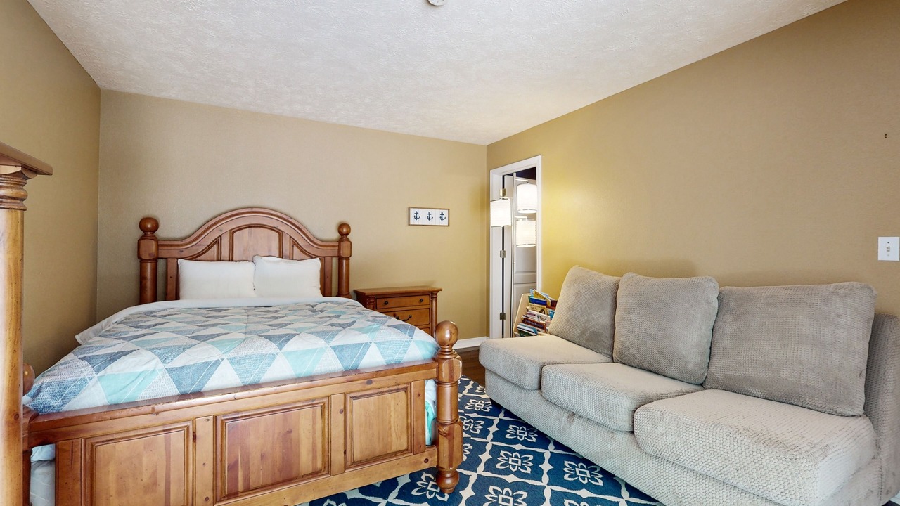 Photo of Bedroom in Eureka Springs
