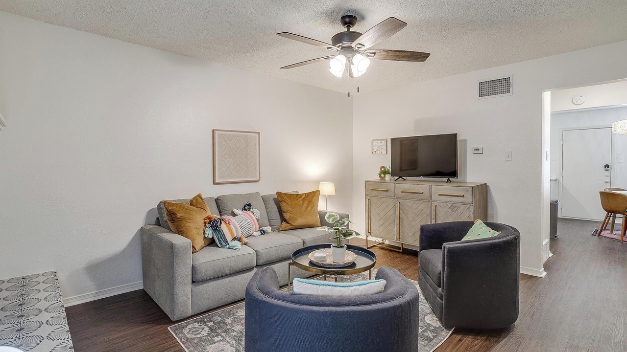 Photo of Bedroom in Benbrook