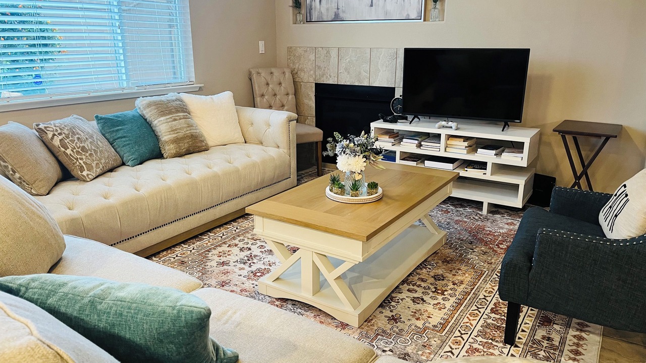 Photo of Livingroom in Pittsburg