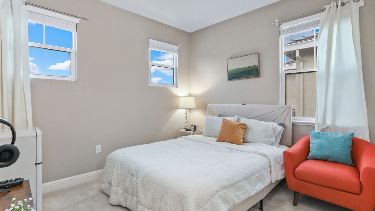 Photo of Bedroom in Pittsburg