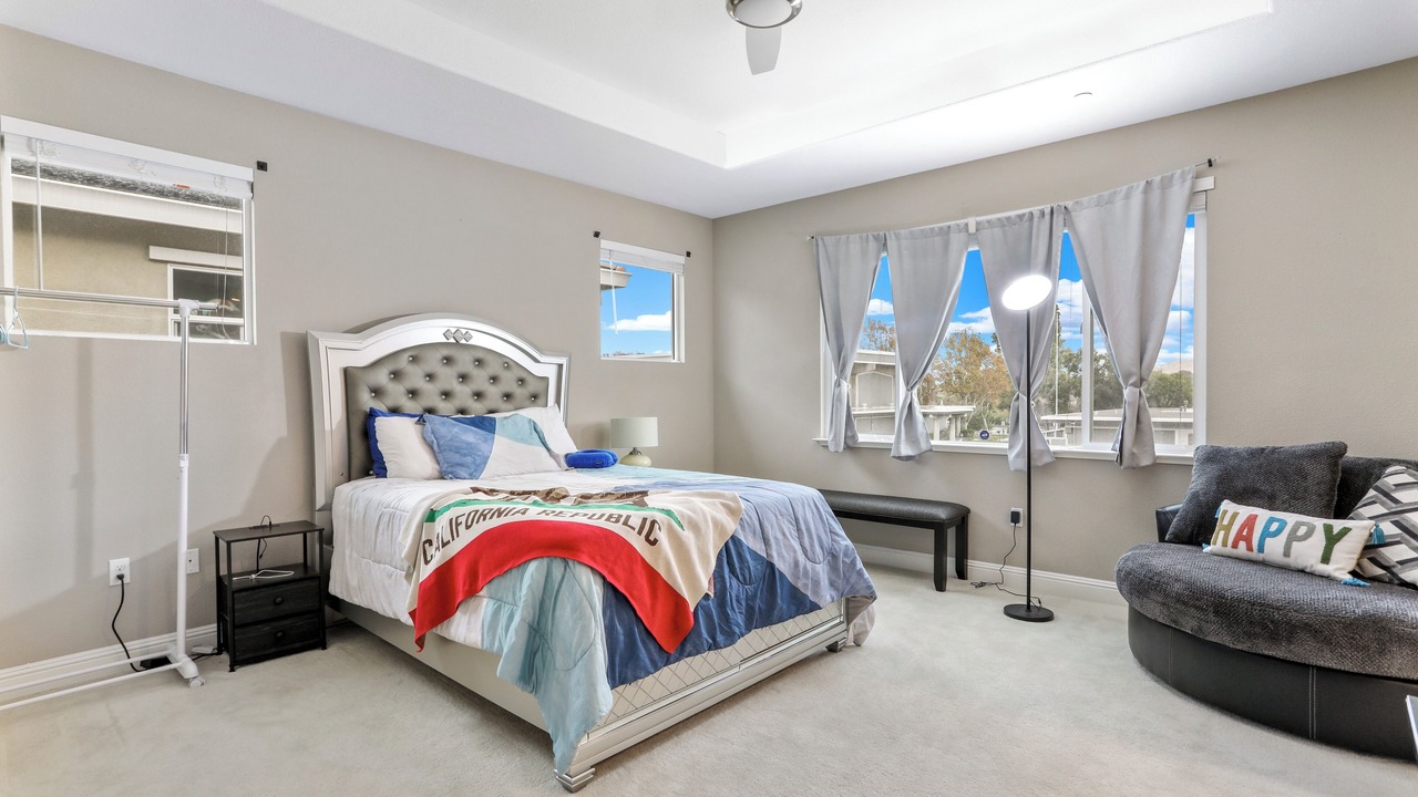 Photo of Bedroom in Pittsburg