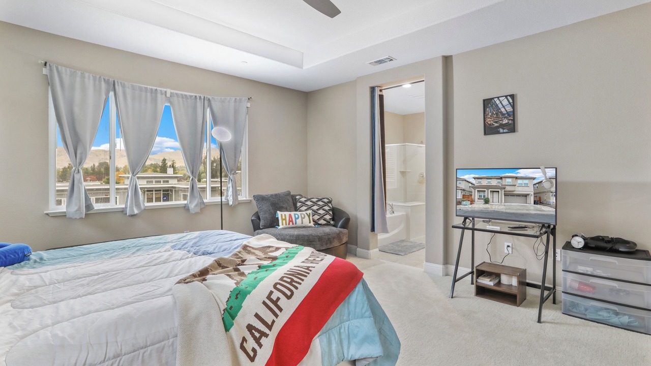 Photo of Bedroom in Pittsburg