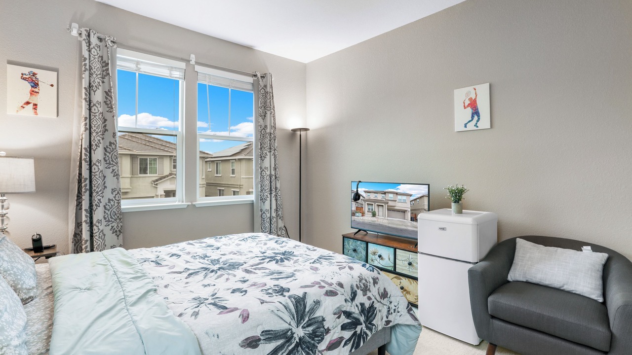 Photo of Bedroom in Pittsburg