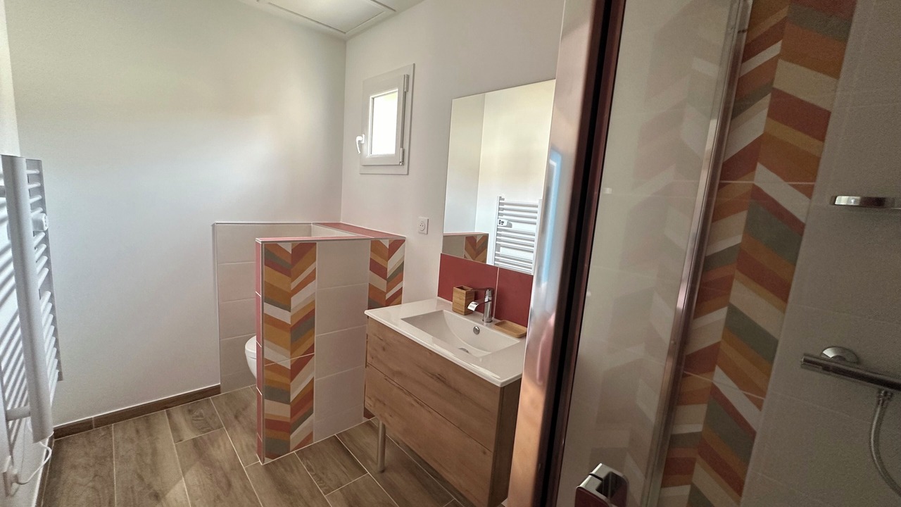 Photo of Bathroom in Montaren-et-Saint-Mediers