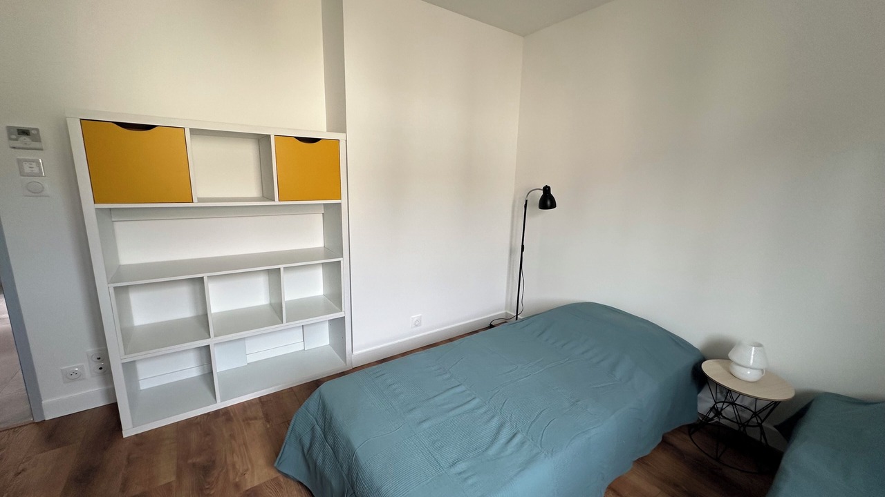 Photo of Bedroom in Montaren-et-Saint-Mediers