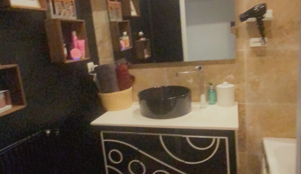 Photo of Bathroom in Chatillon