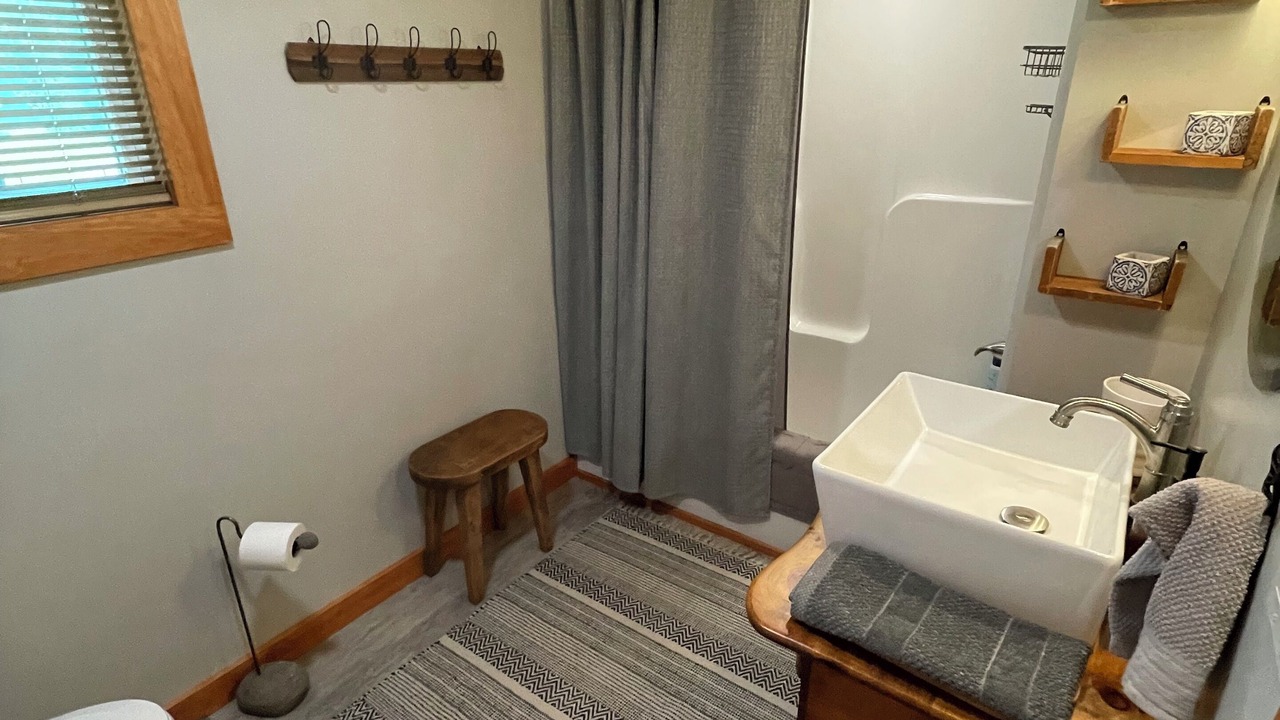 Photo of Bathroom in Town of Benson